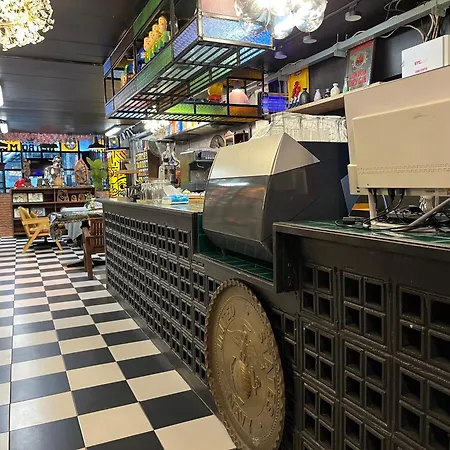 Years 1981酒店